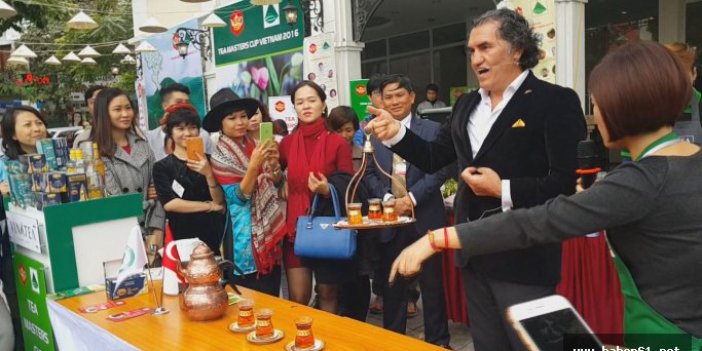 Çay tepsisi Vietnam'ı salladı