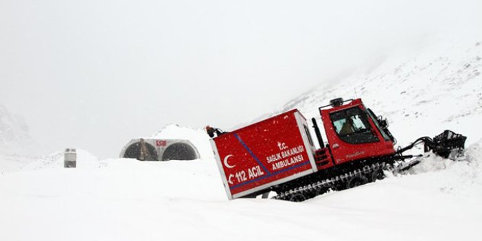 Rize Sağlık Müdürlüğü ekipleri 'kar' tatbikatı yaptı