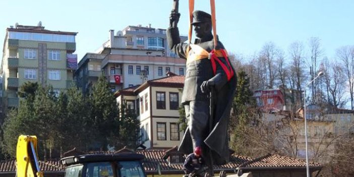 Rize'de Atatürk heykeli kaldırıldı!