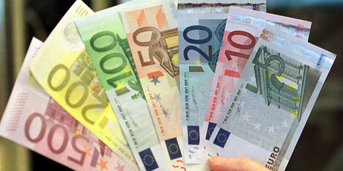 Euro 4.00 TL oldu, Dolar 3.77 ile rekor kırdı