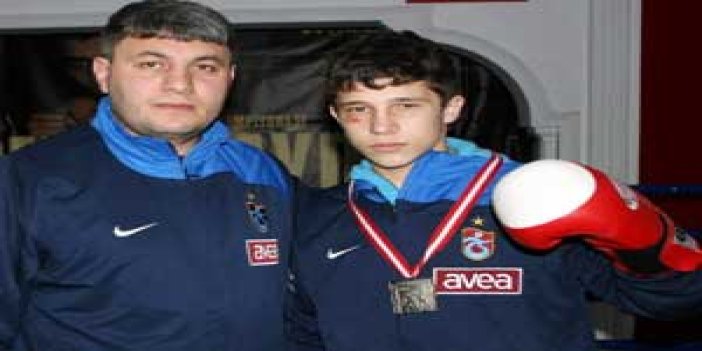 Trabzonlu boksörün azmi!