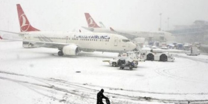 Trabzon'da uçuşlara kar engeli: İptal!