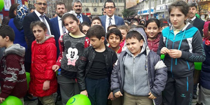 Trabzon'da Yeşilay Bağımlılıkla Mücadele standı açtı