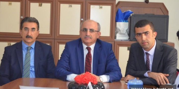 Trabzon İl Milli eğitim müdürü sertifika dağıttı