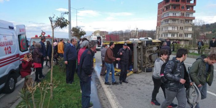 Trabzon'a gelen servis minibüsü takla attı, öğrenciler ölümden döndü