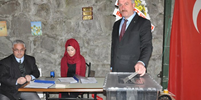 MHP Hayrat'ta kongre yaptı