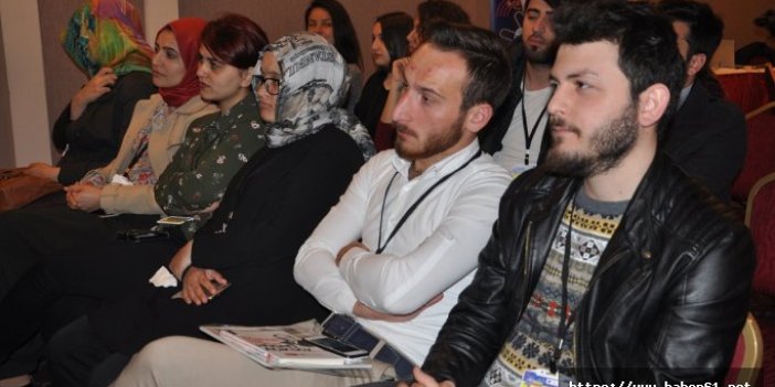 Gençler yerel basının dijital dönüşümünü Trabzon'da tartıştı