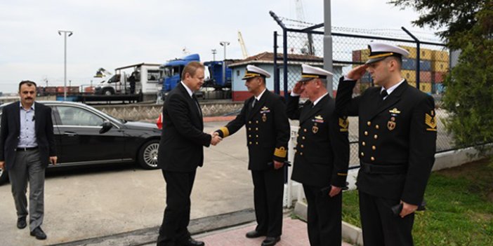 Vali Yavuz'dan Deniz Komutanlığı'na ziyaret