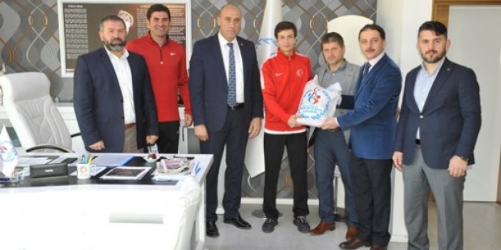 Trabzon'da geleceğin olimpiyat şampiyonuna ödül