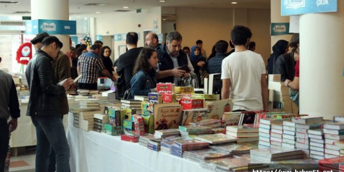Trabzonlular kitap fuarına akın etti