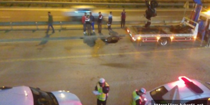 Trabzon'da motosikletle araba çarpıştı: 1 yaralı