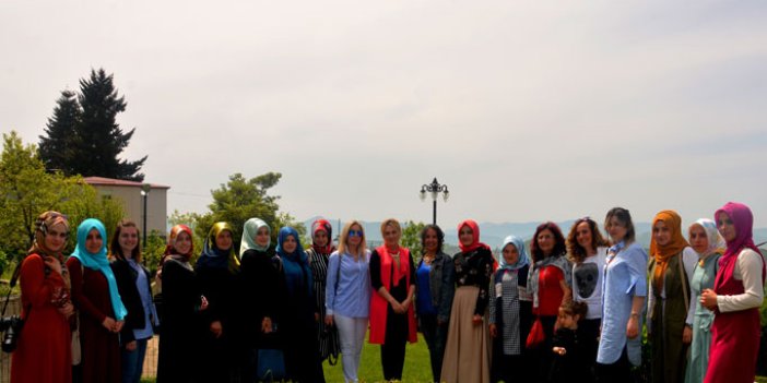 Trabzon'da çiftçi kadınlar vali konağına misafir oldu