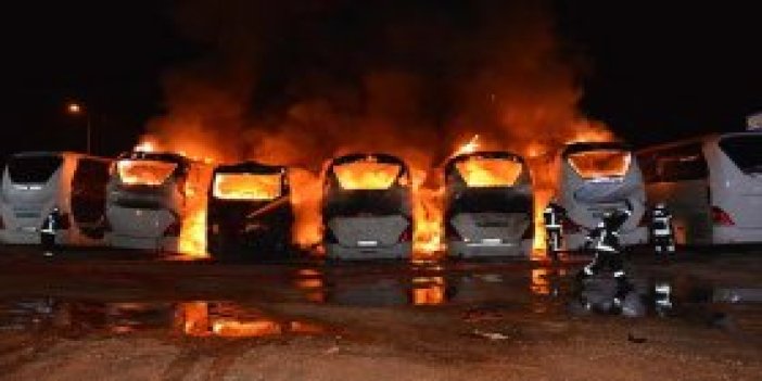 Bursa'da yanan Ulusoy'un otobüsleri...