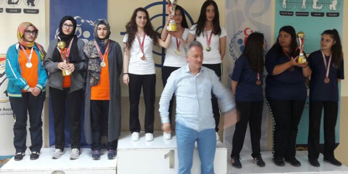 Trabzon Yavuz Sultan Selim Anadolu Lisesi şampiyon oldu