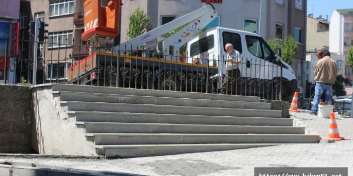 Trabzon'da karadeniz fıkrası gibi merdiven