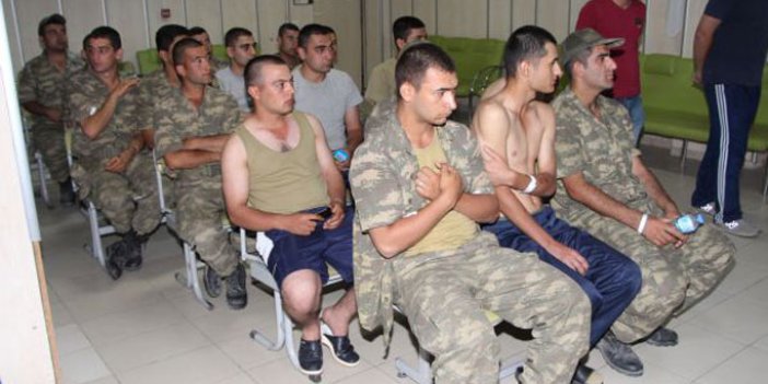 Manisa'da 590 asker rahatsızlandı - 19 gözaltı
