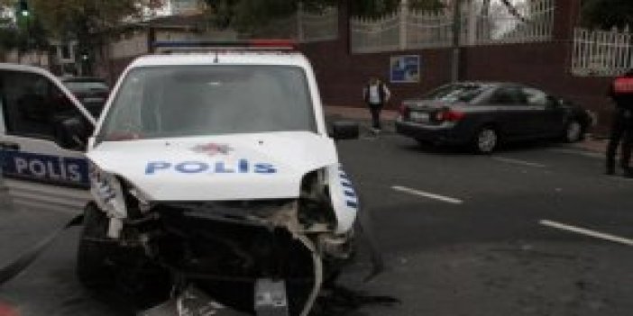Polis aracıyla otomobil çarpıştı! 5 ölü, 5 yaralı