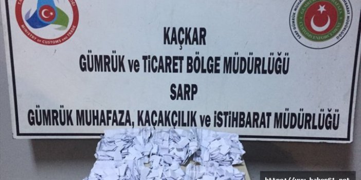 Türkiye'ye uyuşturucu sokarken yakalandılar