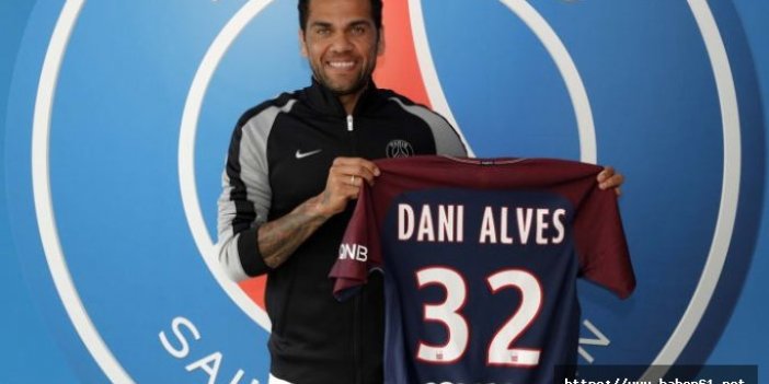 Daniel Alves, Paris Saint-Germain’e imzayı attı