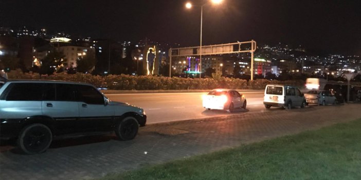 Trabzon'da yürüyüş yolunda araç parkına polis müdahalesi