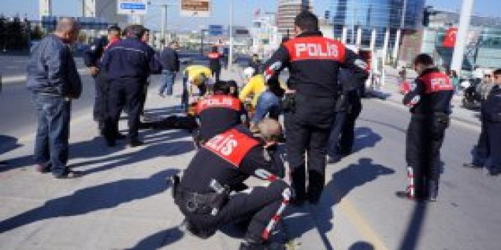 İstanbul'da feci kaza! 1 polis şehit