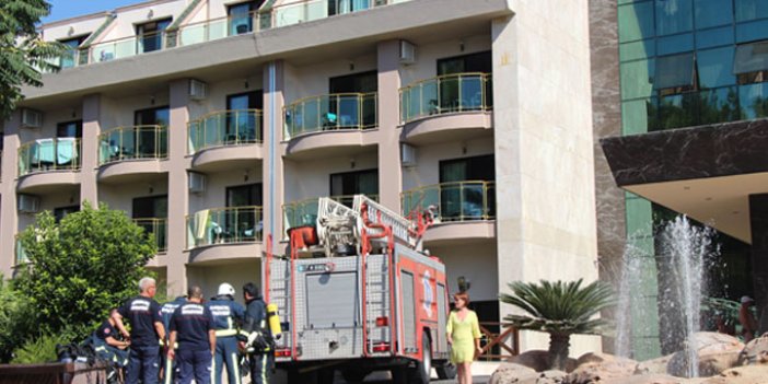 Otelde yangın: 400 kişi tahliye edildi