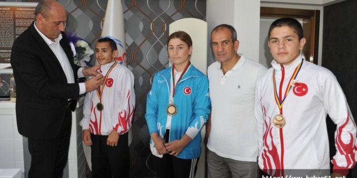 Trabzonlu genç boksörler altın için söz verdi