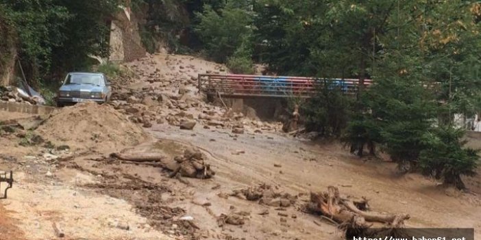 Trabzon'da şiddetli yağmur sele dönüştü