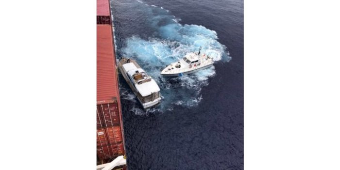 Türk şirketine ait gemi, 77 göçmeni kurtardı