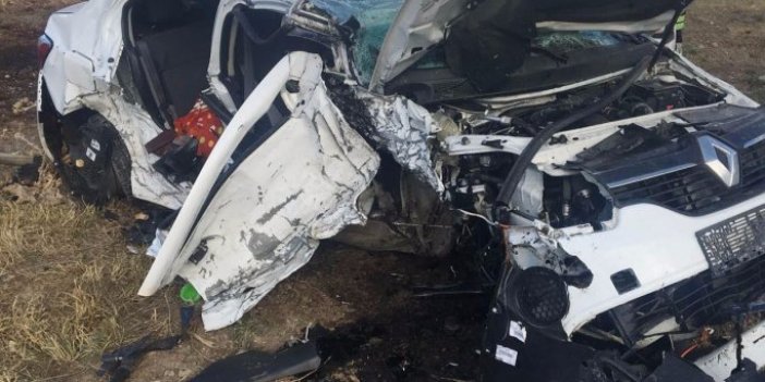 Trabzonlu Uzman Çavuş görev yerine dönerken kaza yaptı : 1 ölü 2 yaralı
