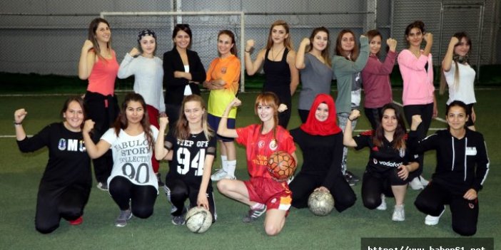 Erkek şiddetine karşı kadınlardan futbol takımı