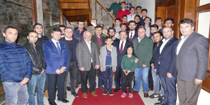Başkan Gümrükçüoğlu öğrencilerle buluştu