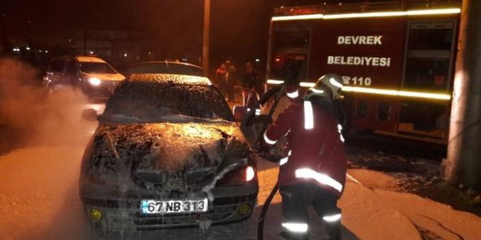 Zonguldak’ta Seyir halindeki araç alev alev yandı