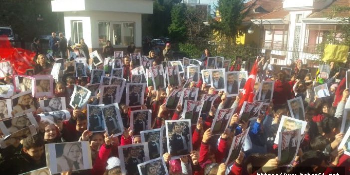 Trabzon'da öğretmenleri duygulandıran kutlama