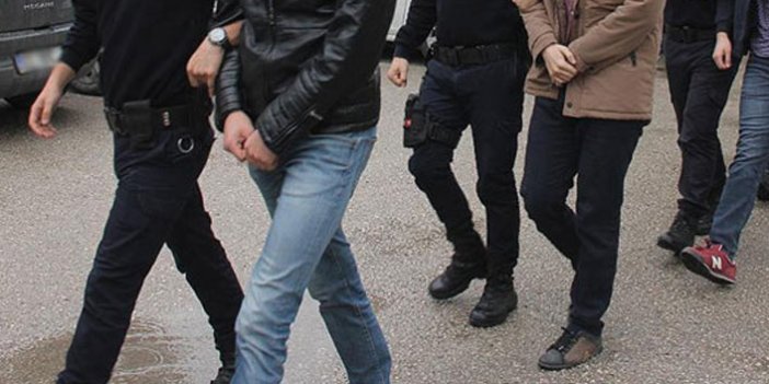 İzmir'de teröristlere operasyon: 22 gözaltı