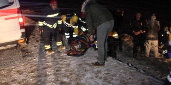 Konya'da Yolcu otobüsü şarampole devrildi: 32 yaralı
