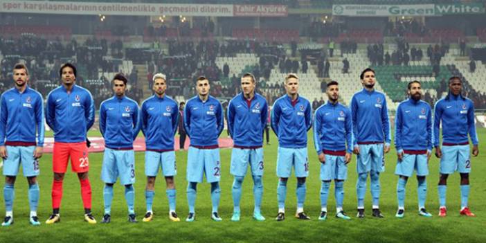 Konyaspor Trabzonspor maçında tartışma yaratan pozisyon