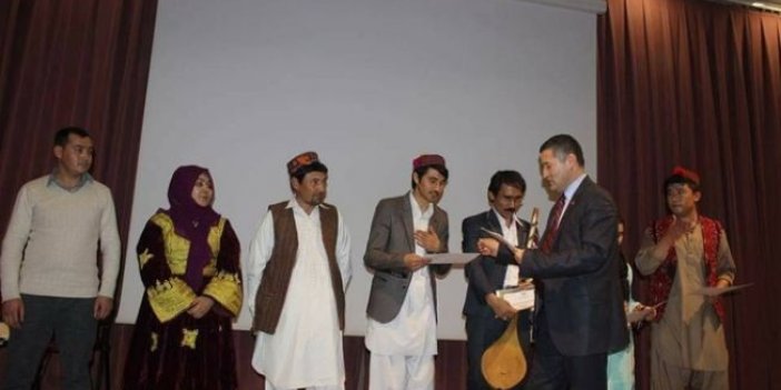 Trabzon'da Afganlı göçmenler sertifikalarını aldı