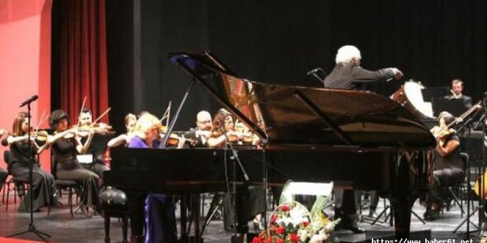 İdil Biret, 70'inci sanat yıldönümünü Eskişehir'de kutladı 