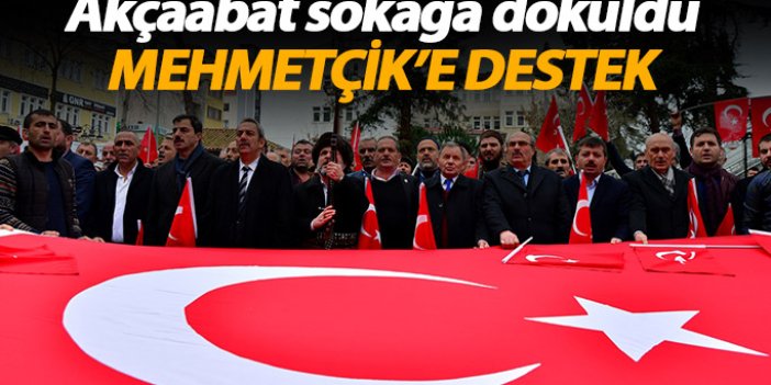Akçaabat'ta Mehmetçik'e destek yürüyüşü