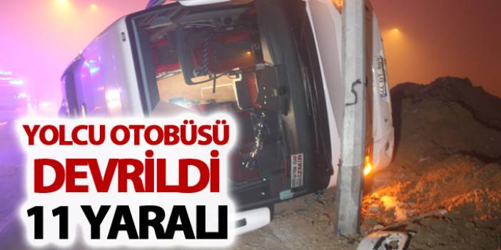 Konya'da Yolcu otobüsü refüje çarparak devrildi.i: 11 Yaralı