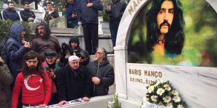 Barış Manço ölümünün 19. yılında mezarı başında anıldı