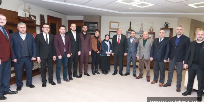 Başkan Karaosmanoğlu, Kocaeli Trabzonlular Derneği yönetimini ağırladı 