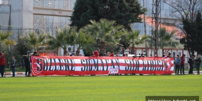 Taraftardan Samsunspor'a 14 Şubat pankartı