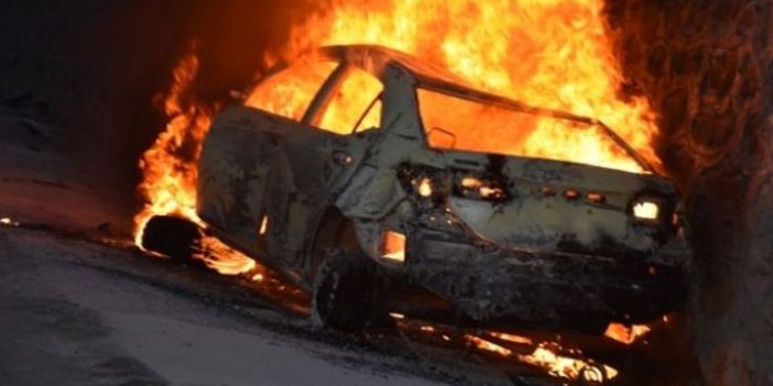 Otomobil alev topuna döndü: 5 kişi hayatını kaybetti