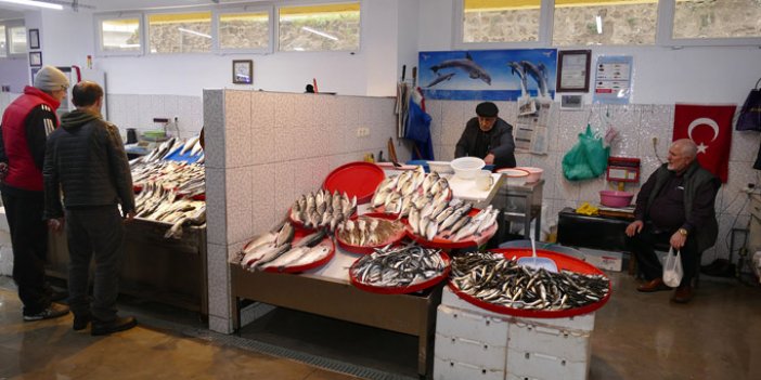 Trabzon'da geçici kadınlar pazarı ve balıkhane oluşturuldu