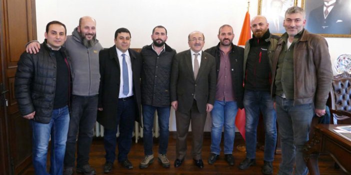C18 mağdurları başkan Gümrükçüoğlu ile görüştü
