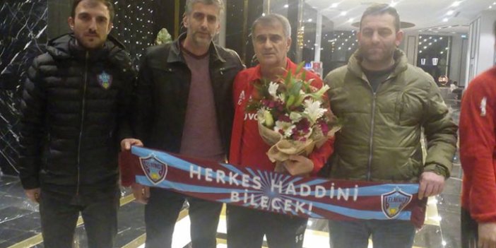 Trabzonsporlu taraftarlar Güneş'in gönlünü aldı