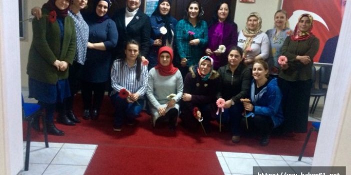 MHP'li kadınlar 8 Mart'ı kutladı