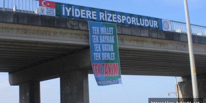 Rize'de taraftarlardan bayrak ve afiş kampanyası